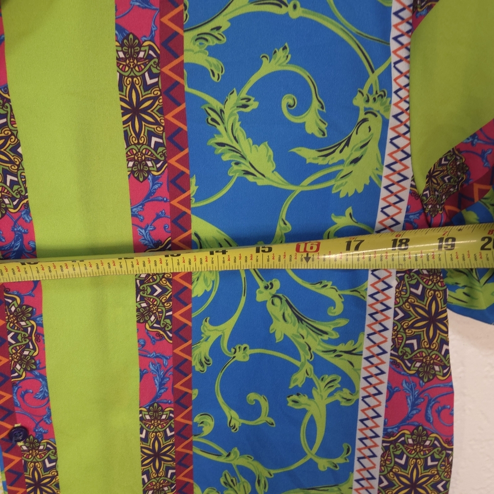 Mens Boohoo Size L Neon Green Blue Hawaiian Paisley T Shirt Short Sleeves Button - Picture 13 of 15